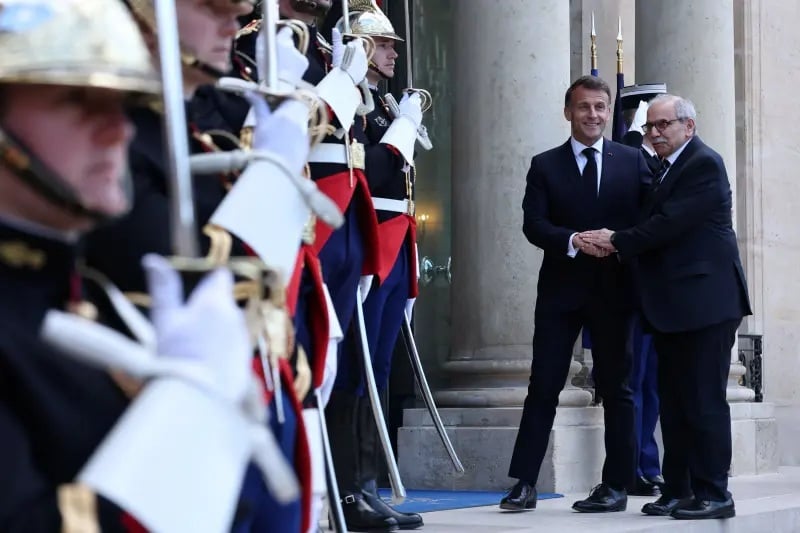 ماكرون: لتمديد الهدنة ونزع سلاح الحزب وسلام: المفاوضات مع إسرائيل ستكون شاقة ولن نسمح للحزب بترهيبنا